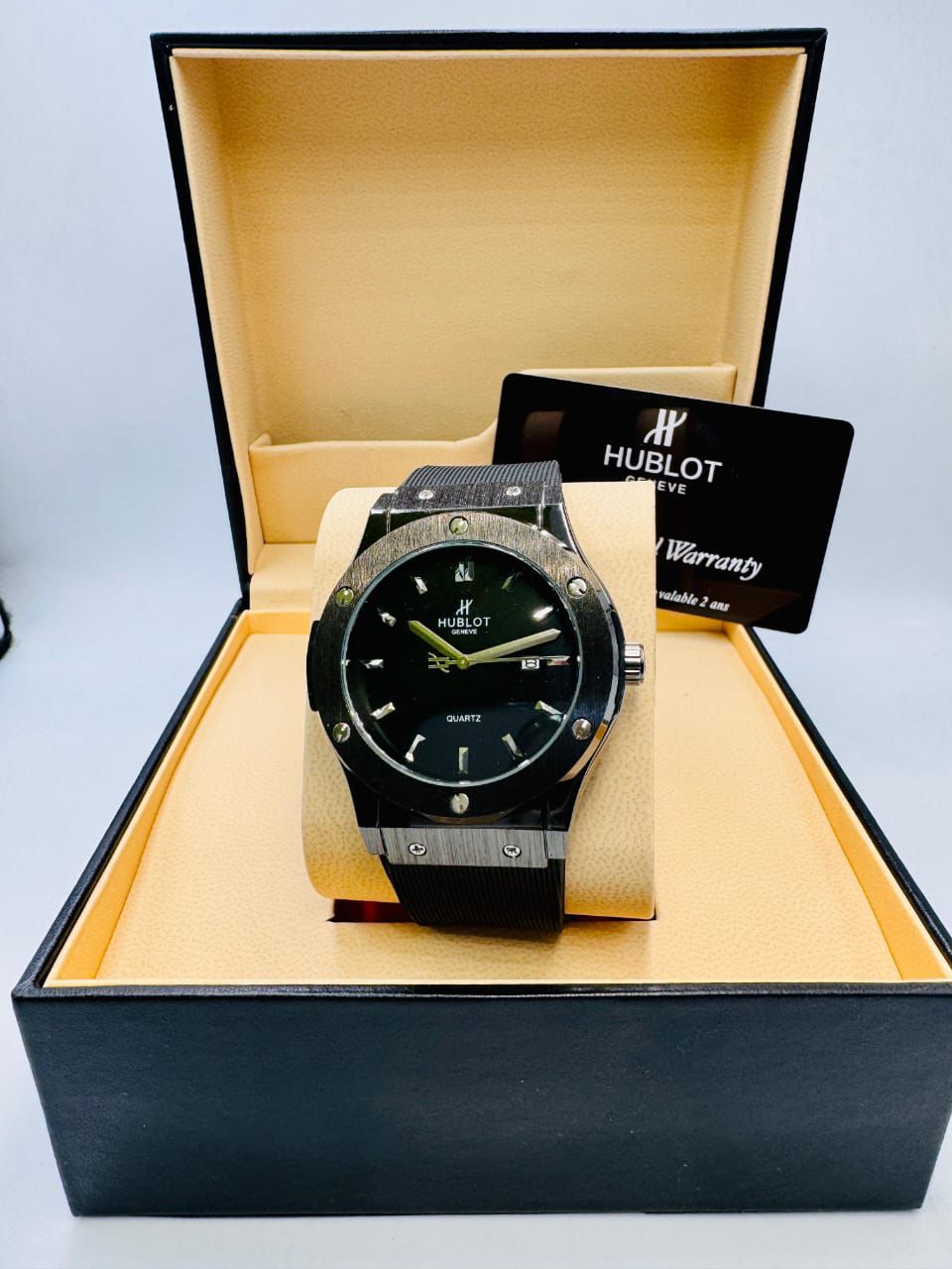 Hublot Genève Classic Fusion Quartz – Men’s Elegant Wristwatch